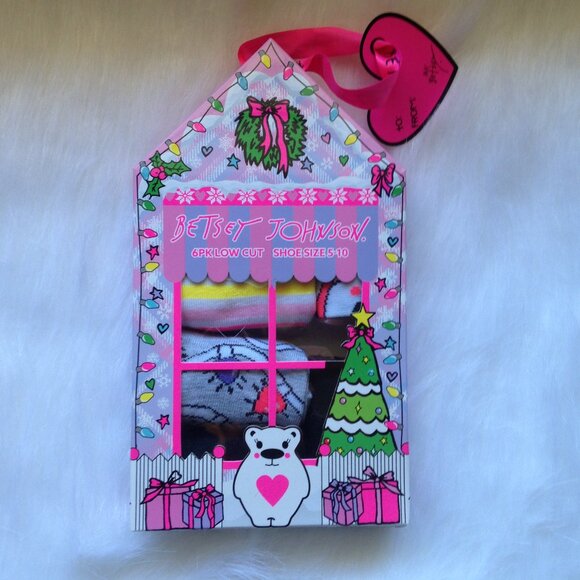 Betsey Johnson Gift Box Sock Bundle Size 5 - 10 NWT - Picture 3 of 5
